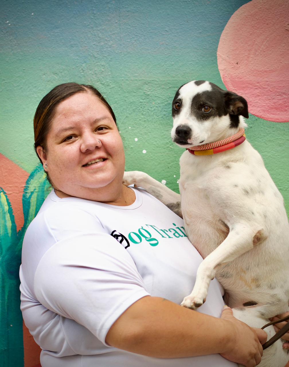 Ángeles (Angie) - Entrenadora y Cuidadora en The Dog School